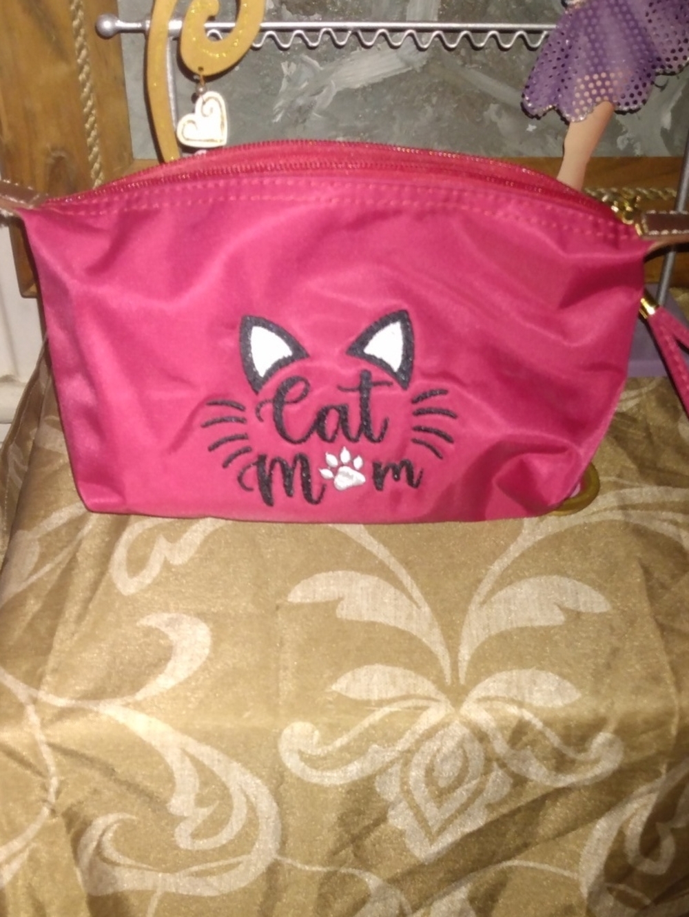 Red "Cat Mom" Zip Pouch